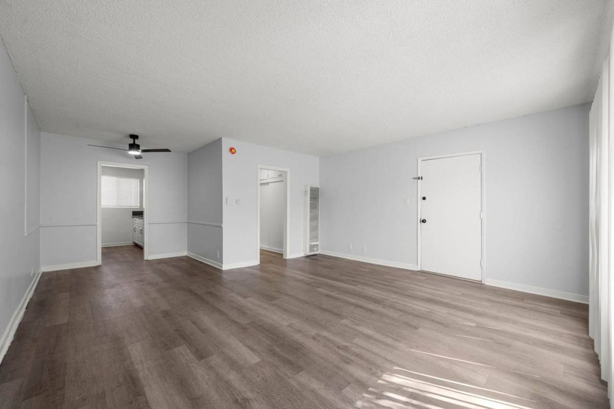 Apartment for rent at 3845 Potomac Ave #8A, Los Angeles, CA 90010