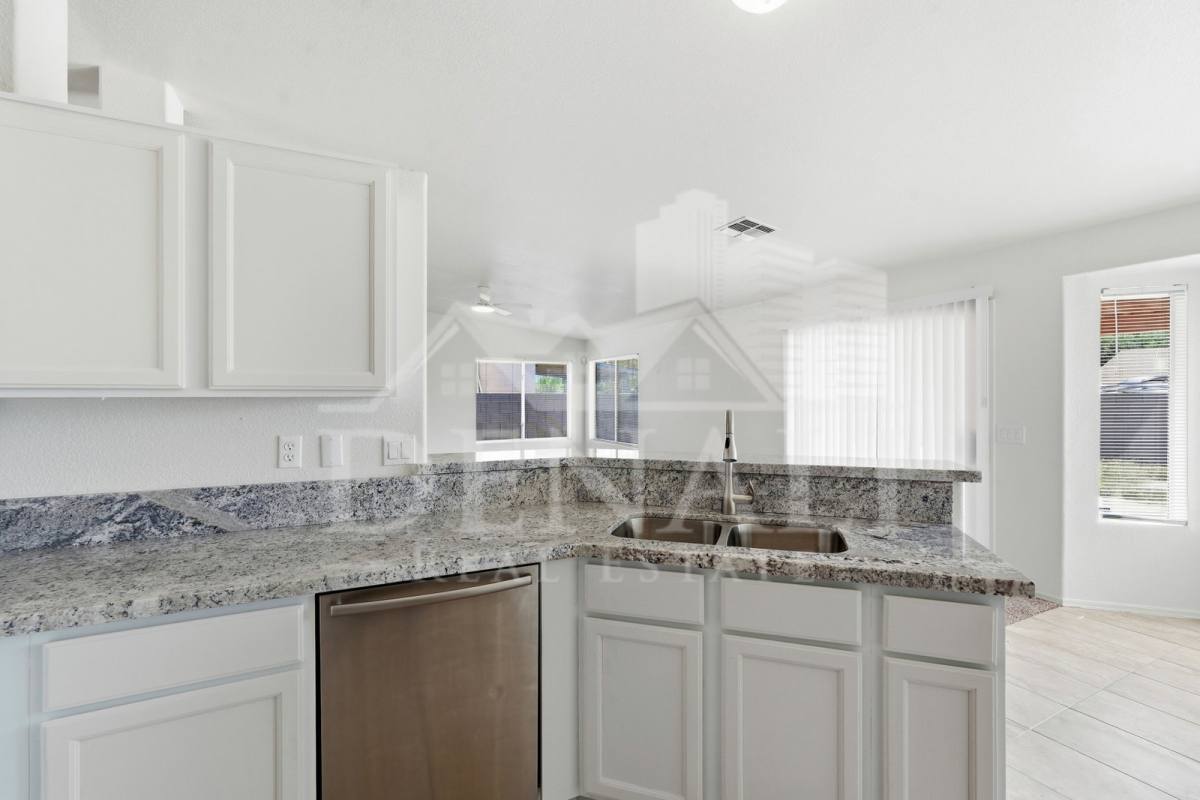 House for rent at 10008 E Moonstruck Way, Tucson, AZ 85747