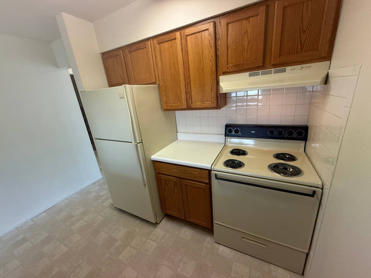 Townhouse for rent at 903 SW Blvd, Jefferson City, MO 65109