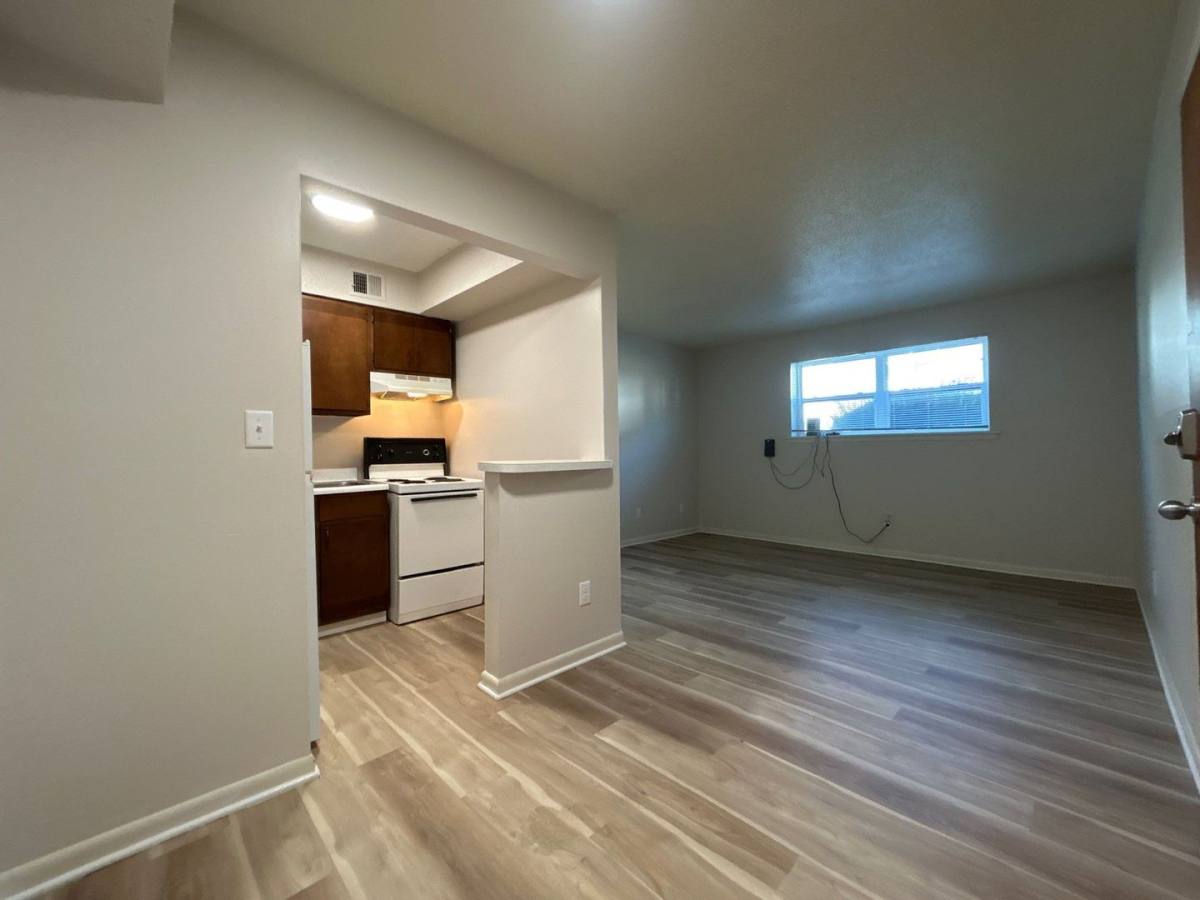 Apartment for rent at 1121-1115 N College Dr, Maryville, MO 64468