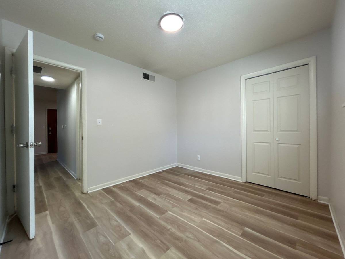 Apartment for rent at 1121-1115 N College Dr, Maryville, MO 64468