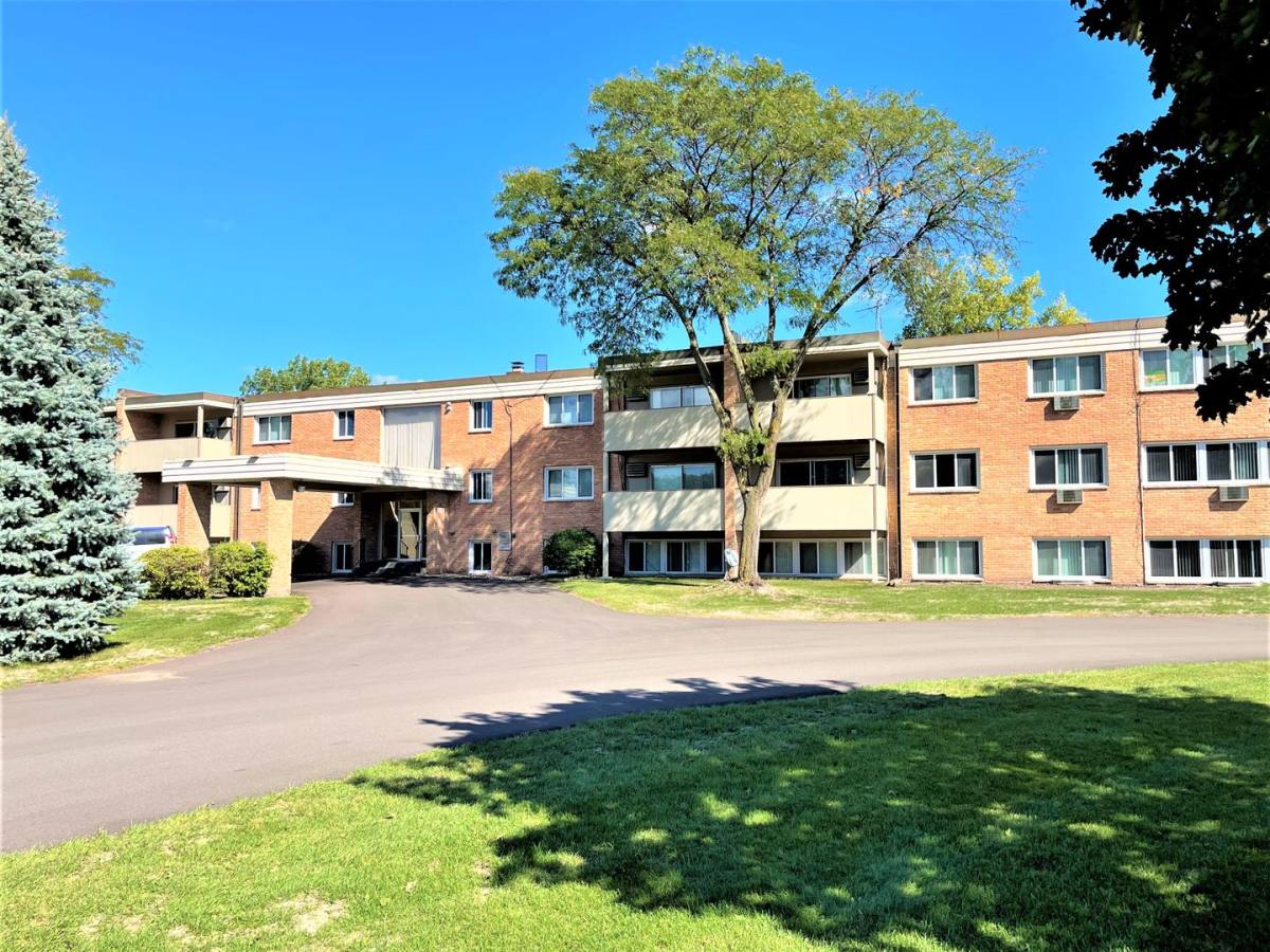 Apartment for rent at 4435 Parklawn Court, Minneapolis, MN 55435