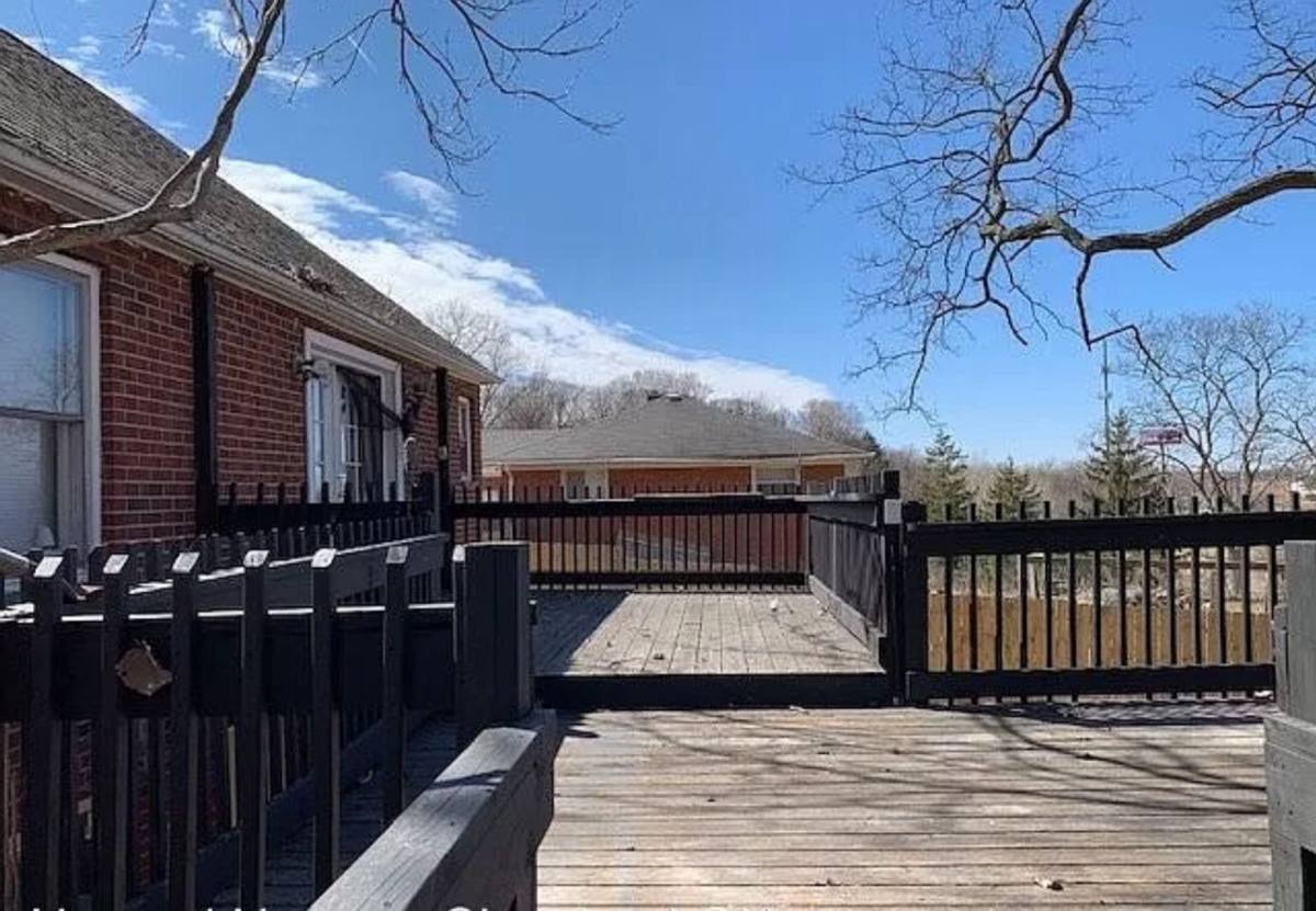 House for rent at 17253 McCracken Rd, Maple Heights, OH 44137