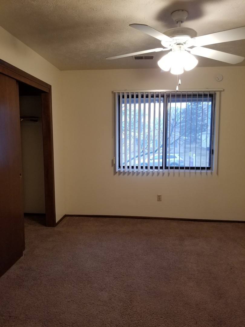 Apartment for rent at 8320-8330 California St, Omaha, NE 68114
