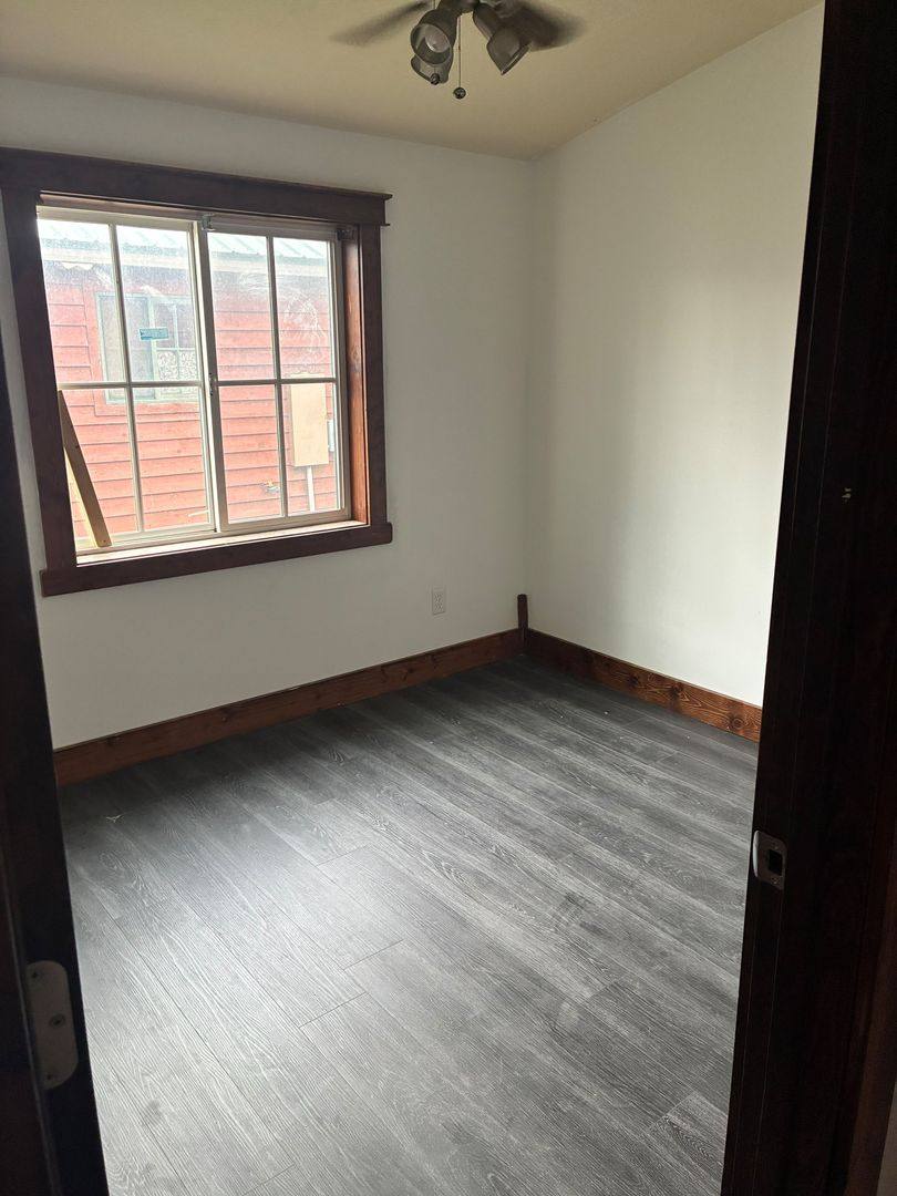 Apartment for rent at 102 E Highland, Watford City, ND 58854