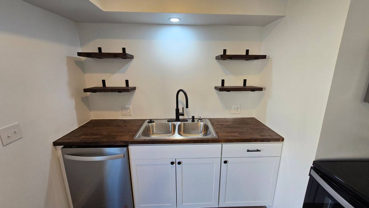 Townhouse for rent at 454 N Central Ave, Church Hill, TN 37642