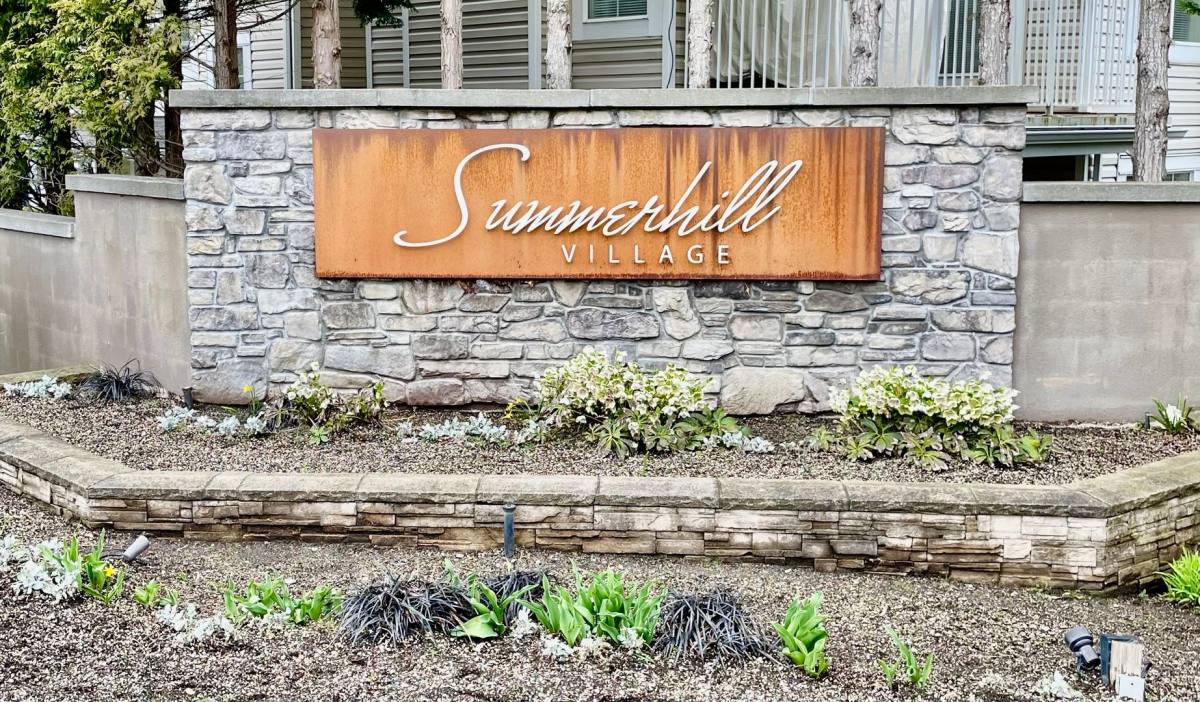 Townhouse for rent at 23754 SE Summerhill Lane, Issaquah, WA 98029