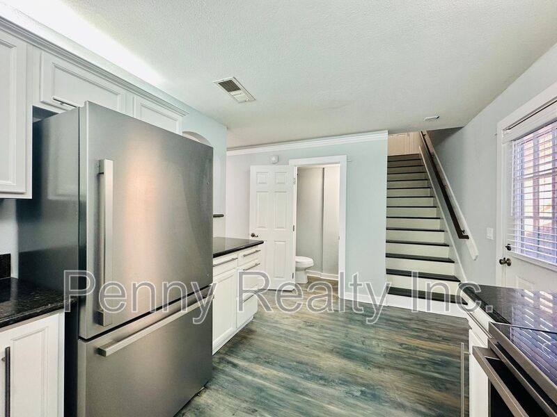 Apartment for rent at 294 Woodman St, San Diego, CA 92114