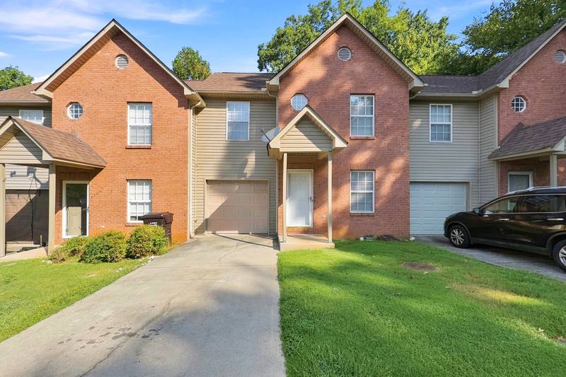 Townhouse for rent at 8705 Mowbray Way, Knoxville, TN 37923