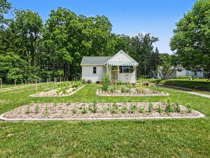 House for rent at 685 S Wagner Rd, Ann Arbor, MI 48103