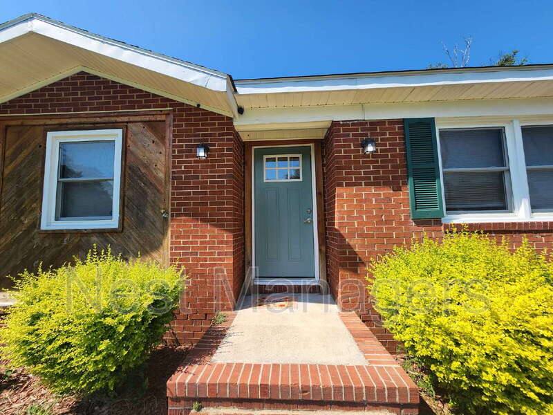 House for rent at 5459 Plateau Rd, Fayetteville, NC 28303