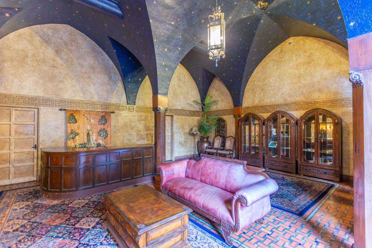 Apartment for rent at 1615 SW Morrison St, Portland, OR 97205