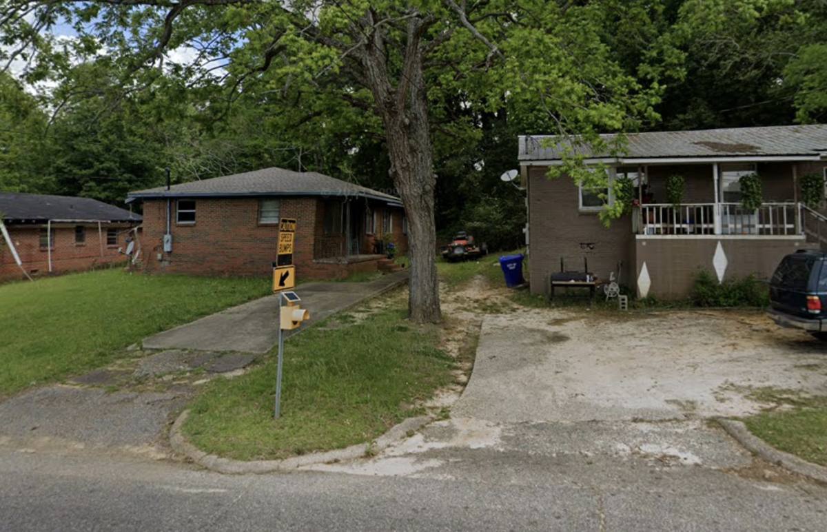 Apartment for rent at 100 Woodland Hills Dr, Troy, AL 36081
