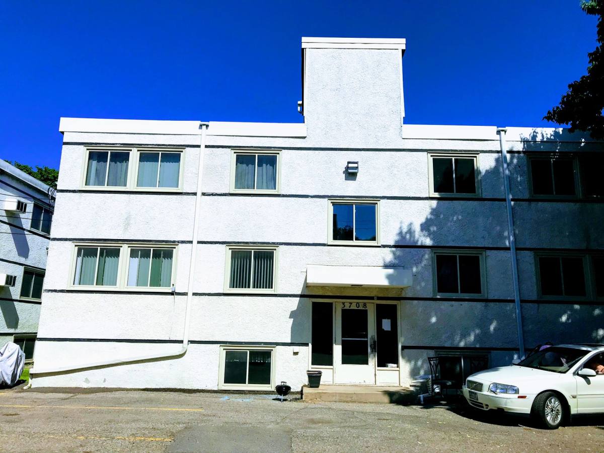 Apartment for rent at 3700 Lyndale Ave S, Minneapolis, MN 55409