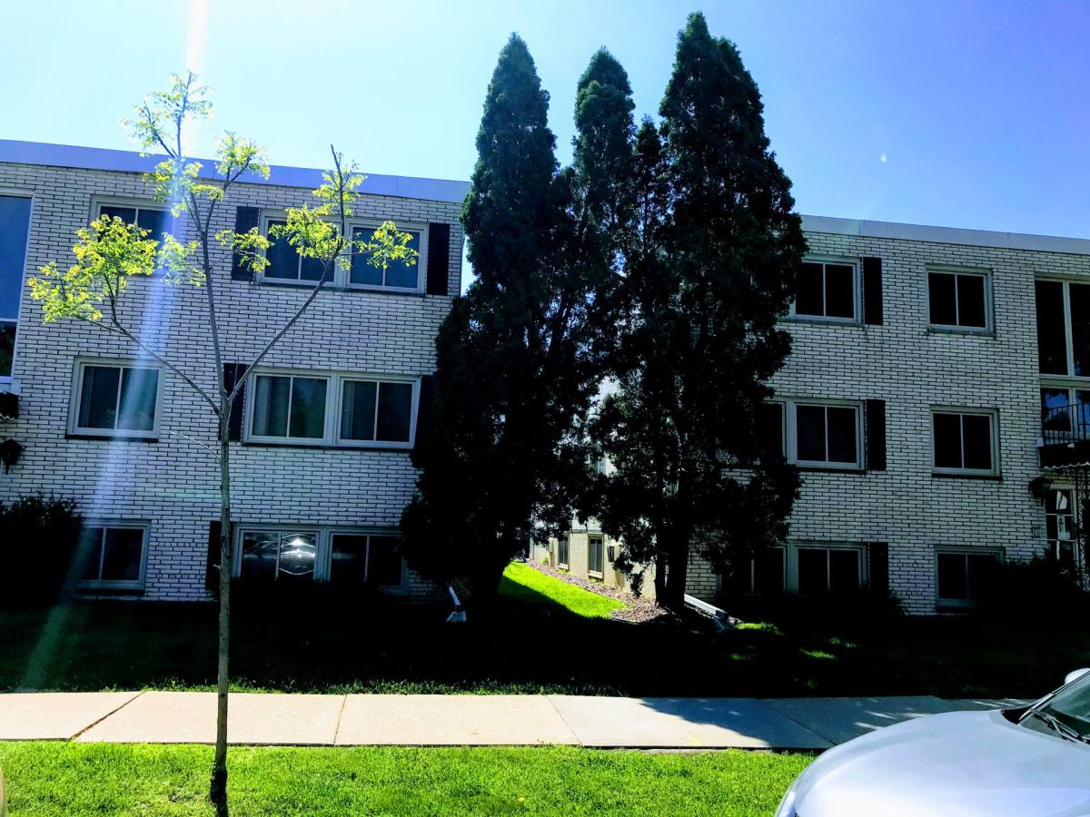 Apartment for rent at 3700 Lyndale Ave S, Minneapolis, MN 55409