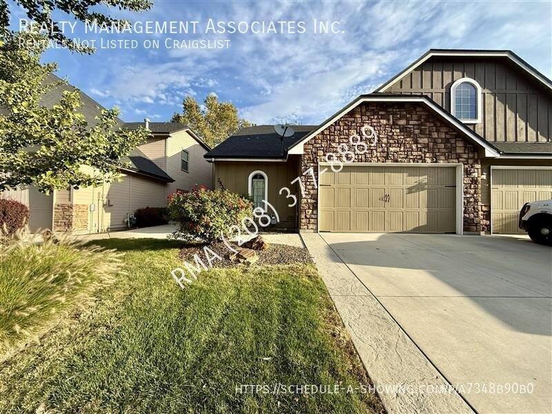 Townhouse for rent at 2530 E Satterfield St, Meridian, ID 83646