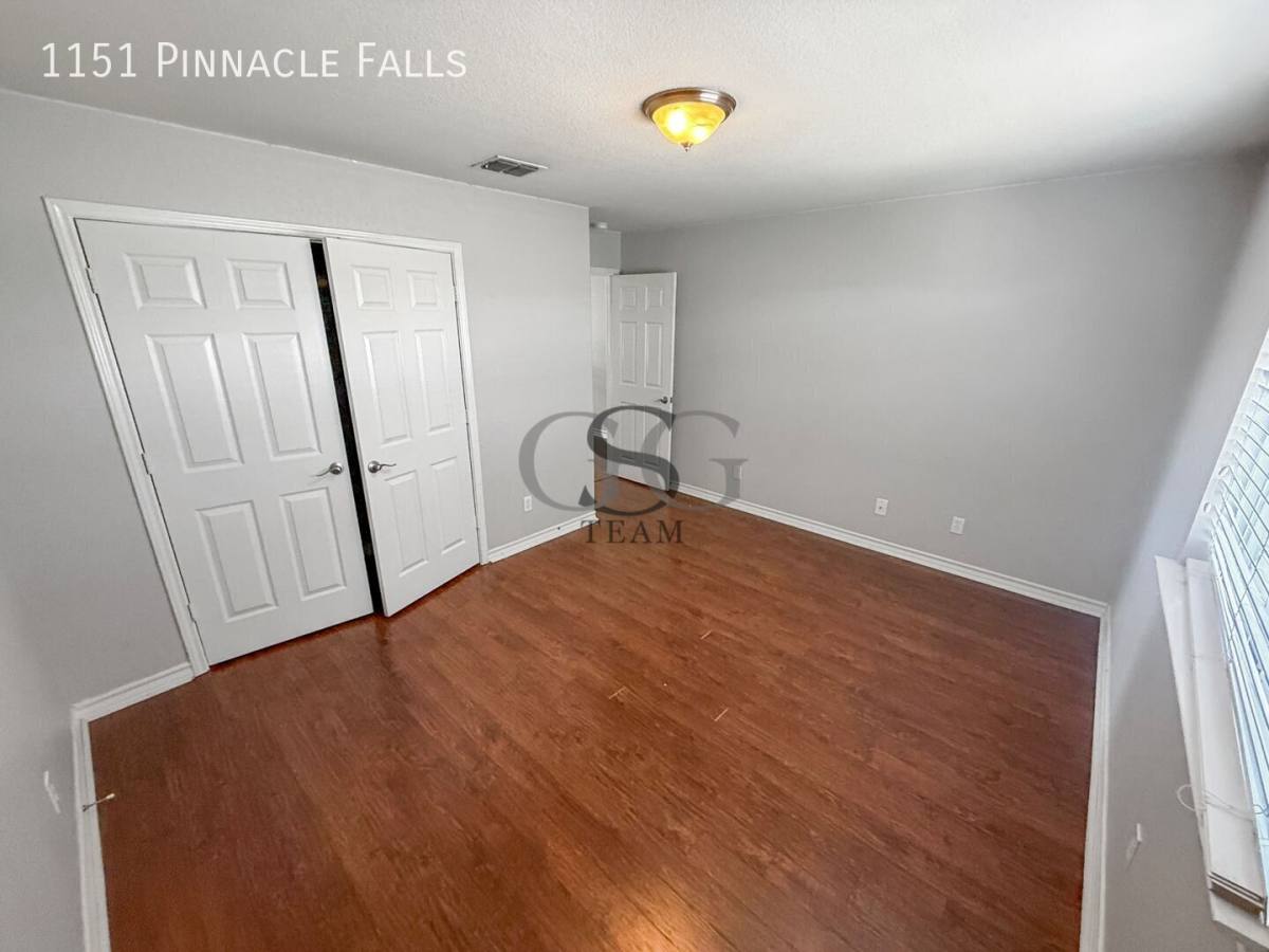 Townhouse for rent at 1151 Pinnacle Falls, San Antonio, TX 78260