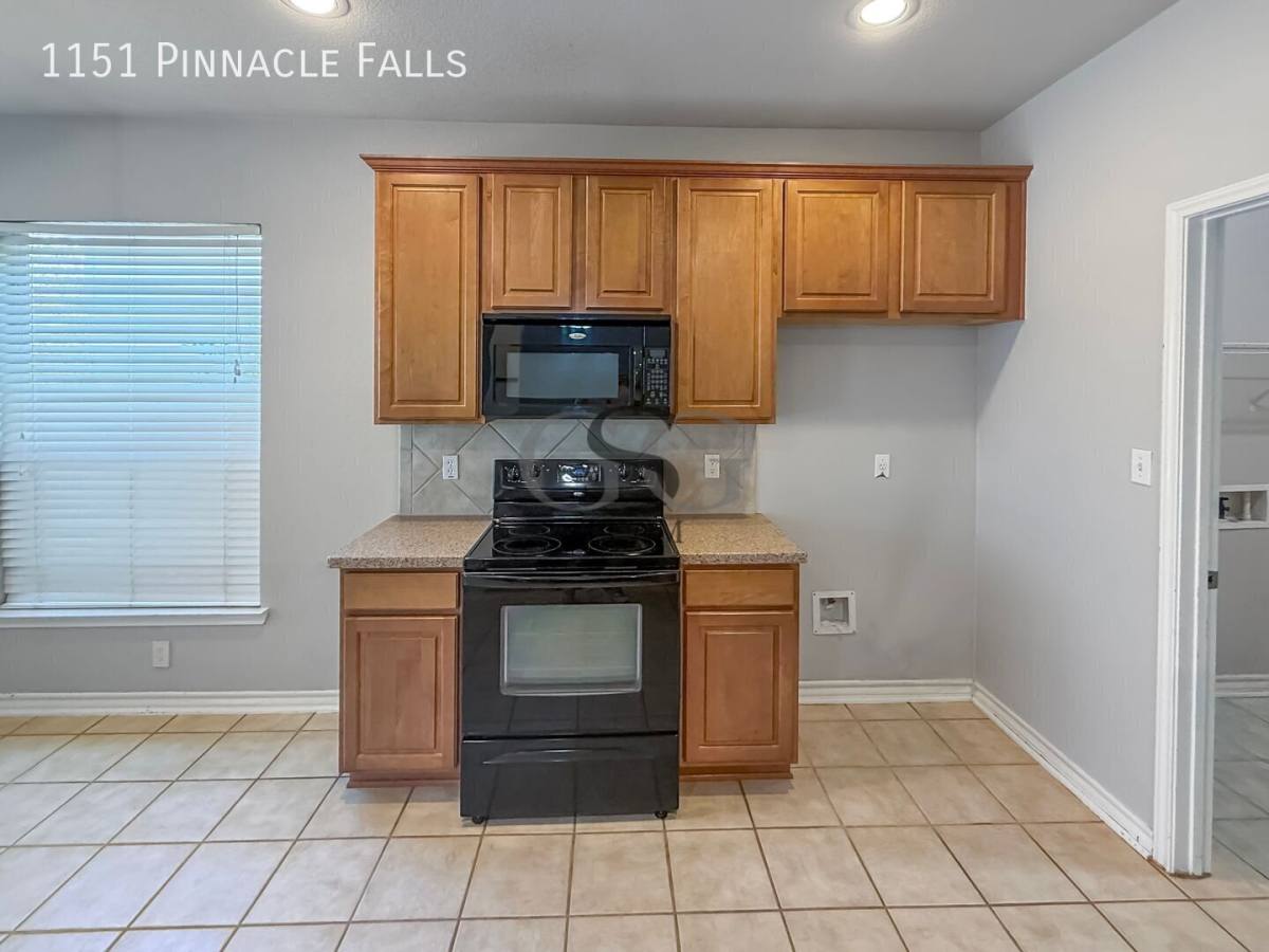Townhouse for rent at 1151 Pinnacle Falls, San Antonio, TX 78260