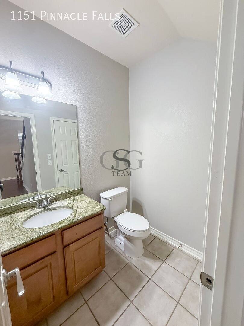 Townhouse for rent at 1151 Pinnacle Falls, San Antonio, TX 78260