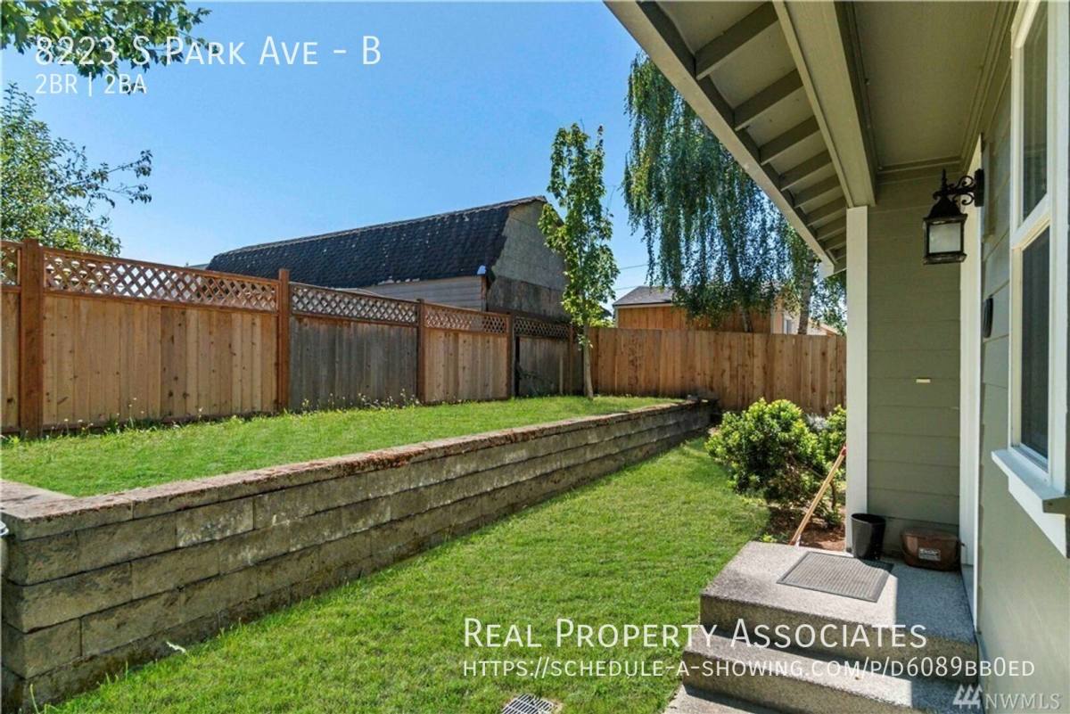 8223 S Park Ave #B, Tacoma, WA 98408 - Townhouse for Rent - Image 5