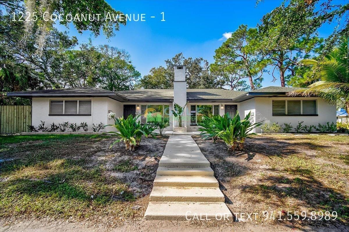 Apartment for rent at 1225 Cocoanut Ave #1, Sarasota, FL 34236