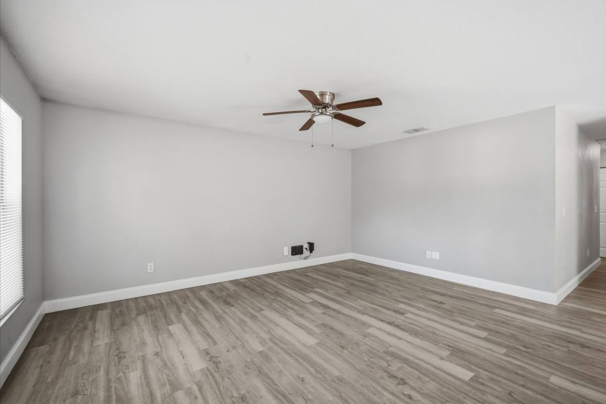 8313 N 10th St, Tampa, FL 33604 - House for Rent - Image 4