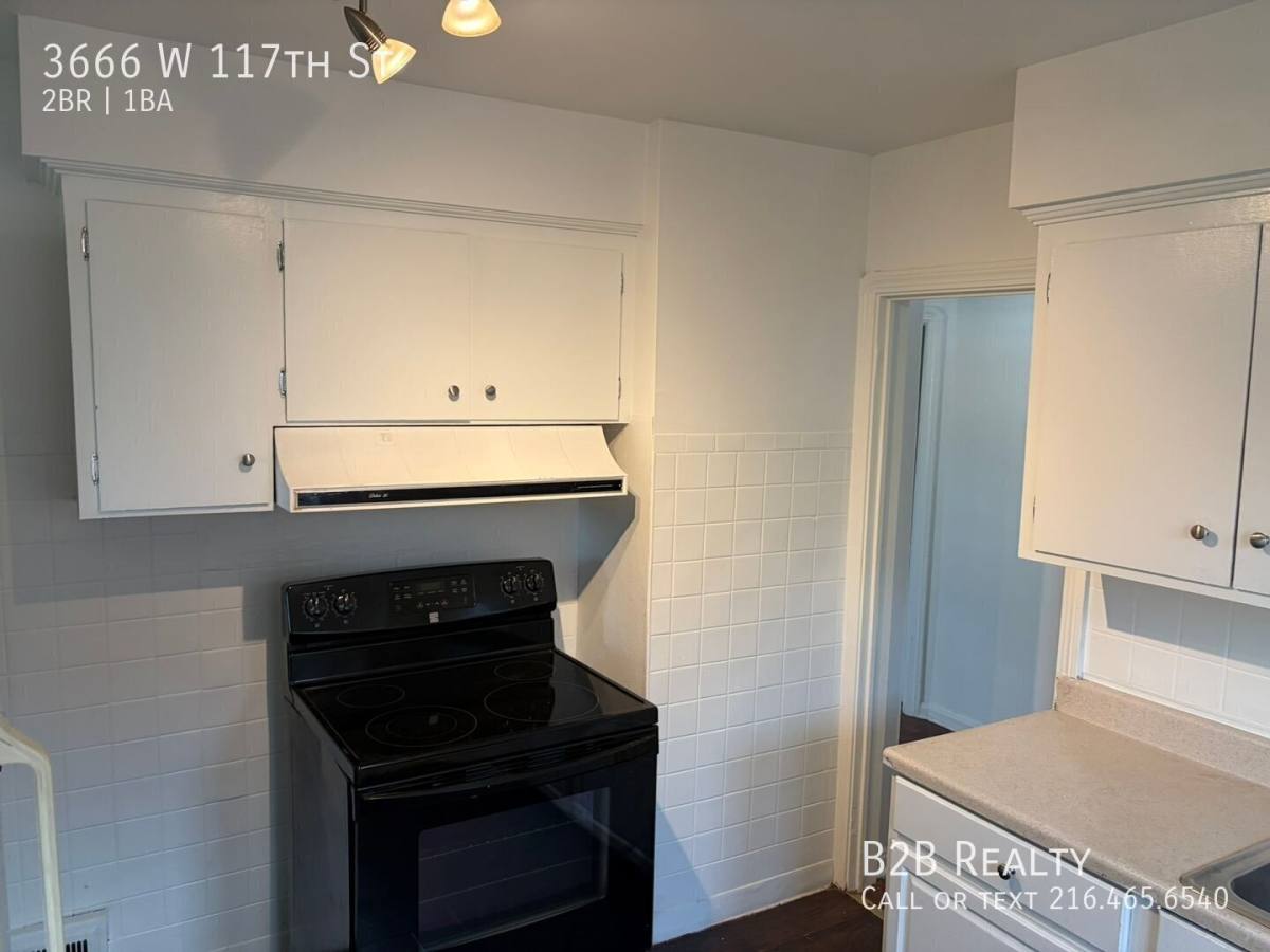 Apartment for rent at 3666 W 117th St, Cleveland, OH 44111