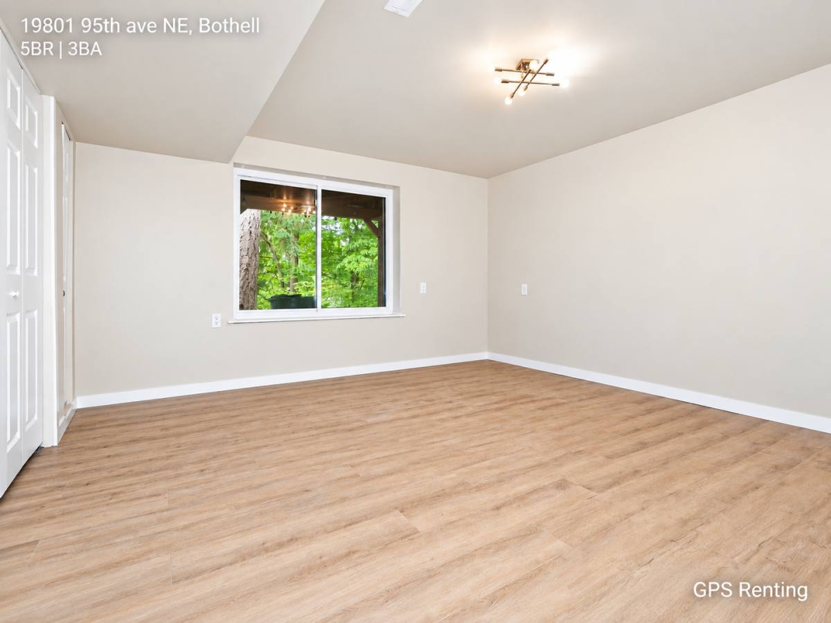 House for rent at 19801 95th Ave NE, Bothell, WA 98011