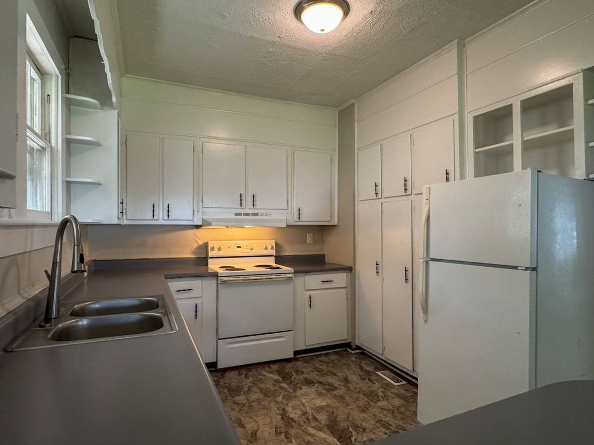 House for rent at 511 N 6th Ave, Hopewell, VA 23860