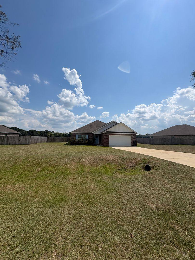 House for rent at 464 Gritney, Daleville, AL 36322