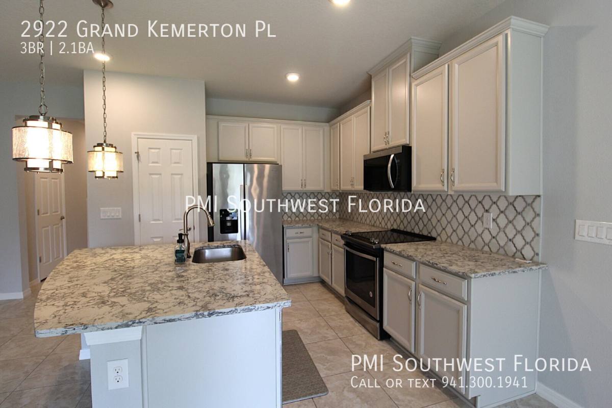 Townhouse for rent at 2922 Grand Kemerton Place, Tampa, FL 33618