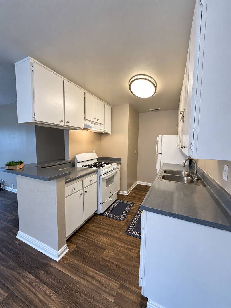 250 S Rose St, Escondido, CA 92027 - Apartment for Rent - Image 9