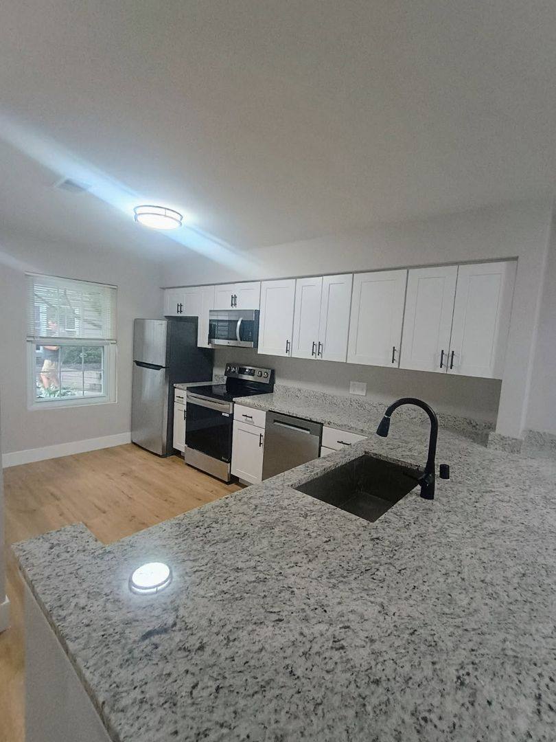 Townhouse for rent at 114-120 Grand Ave, Mequon, WI 53092