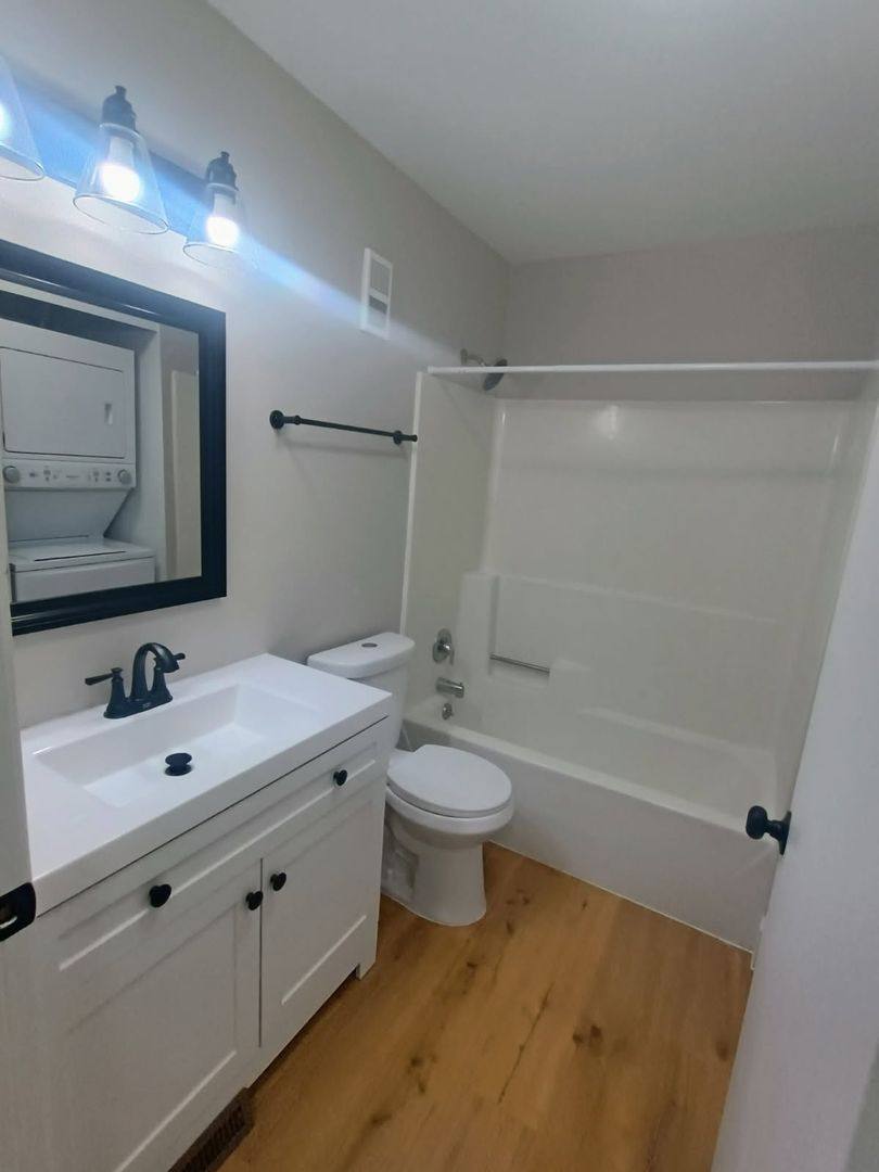 Townhouse for rent at 114-120 Grand Ave, Mequon, WI 53092