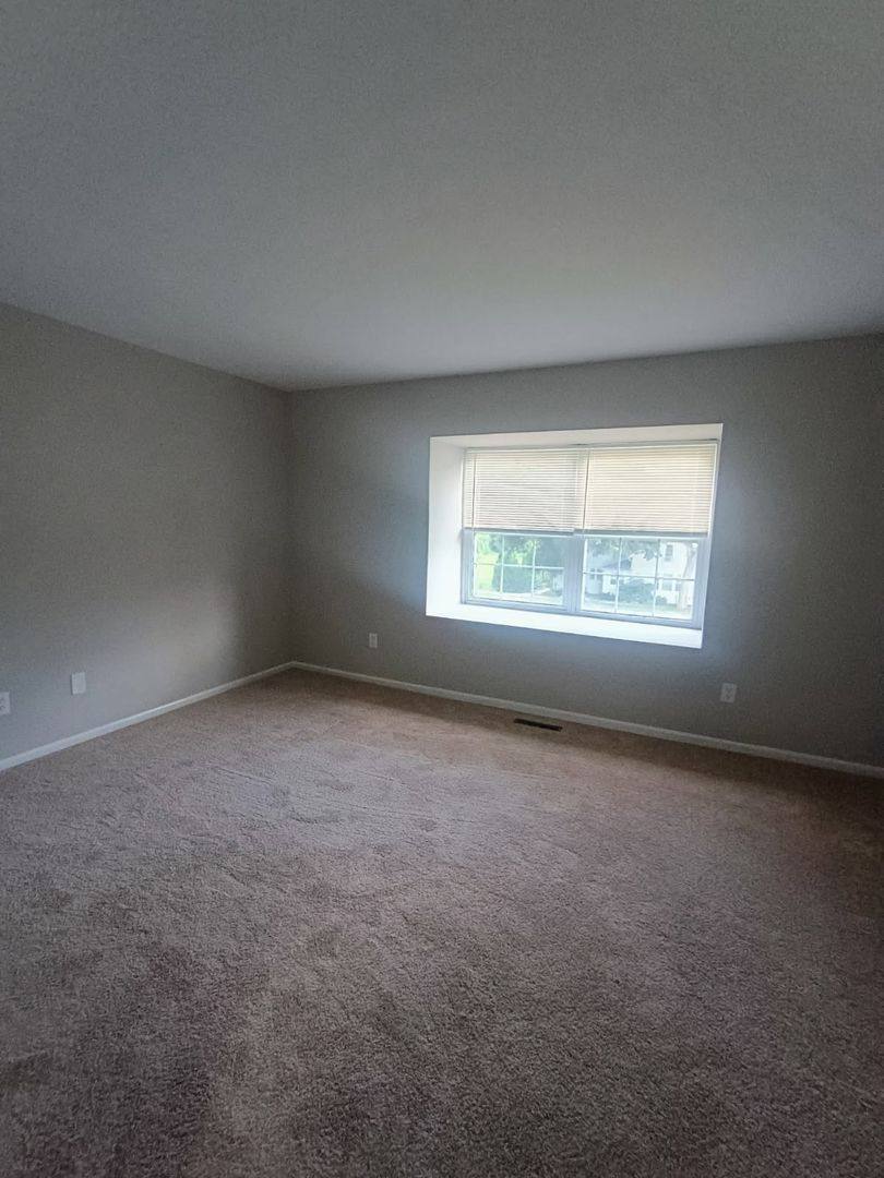 Townhouse for rent at 114-120 Grand Ave, Mequon, WI 53092