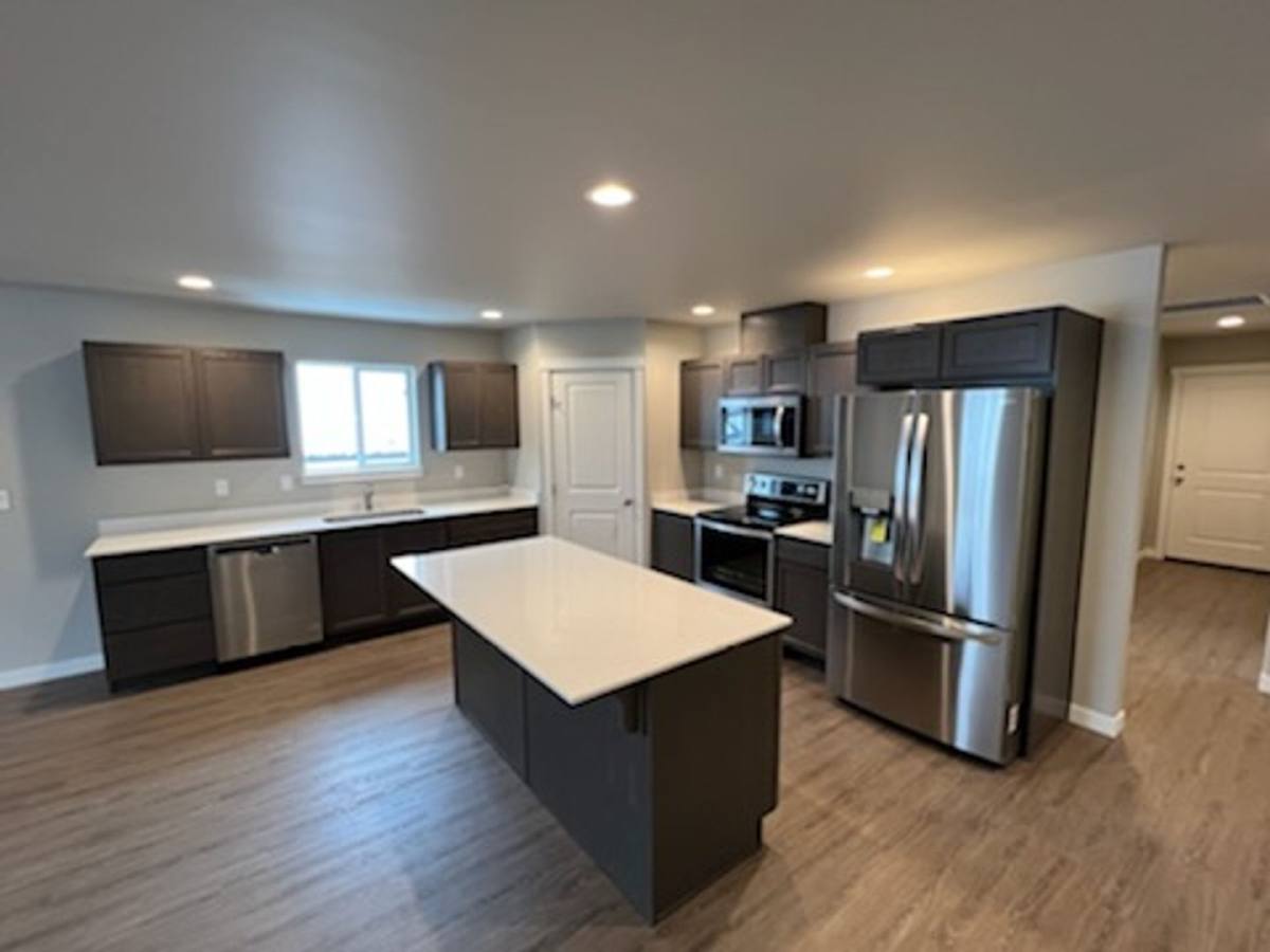 House for rent at 1098 S New Oak Lane, East Wenatchee, WA 98802
