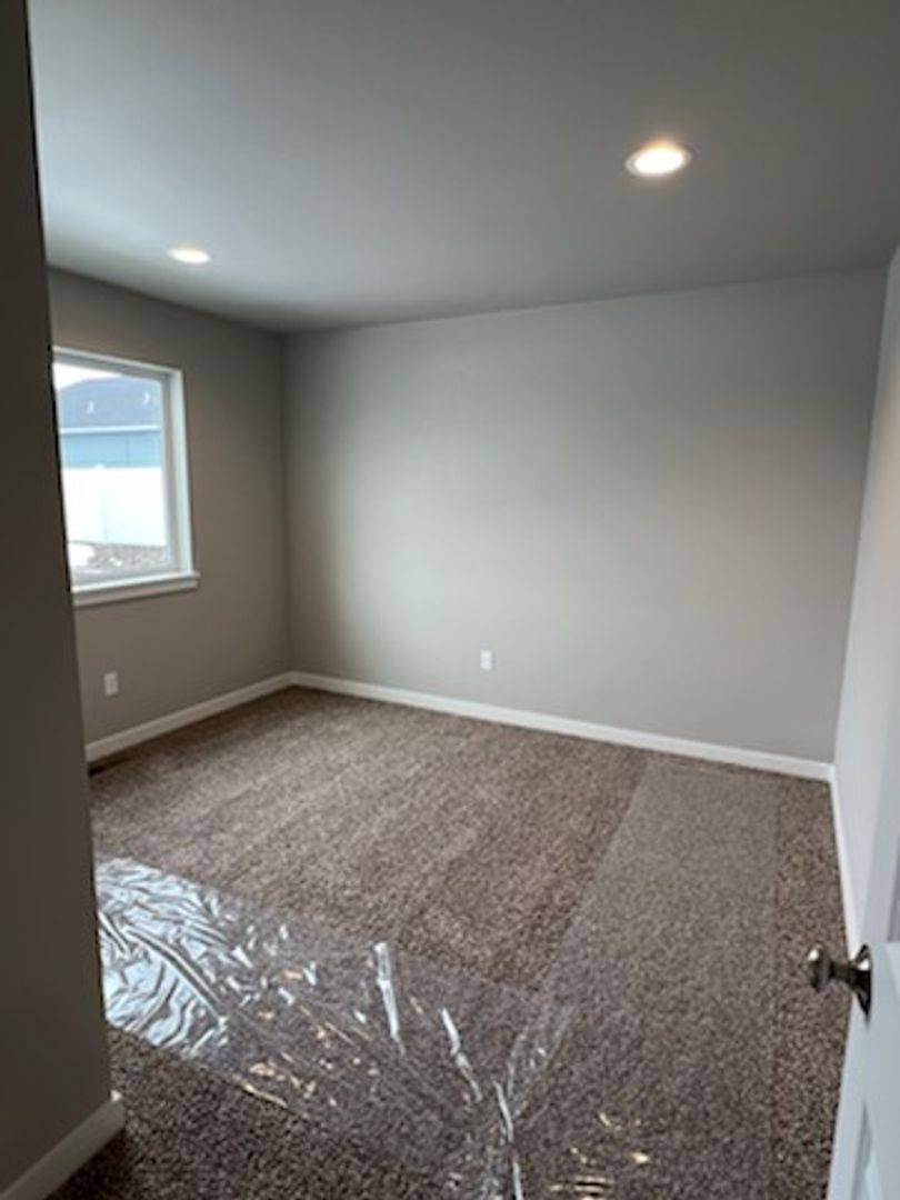 House for rent at 1098 S New Oak Lane, East Wenatchee, WA 98802