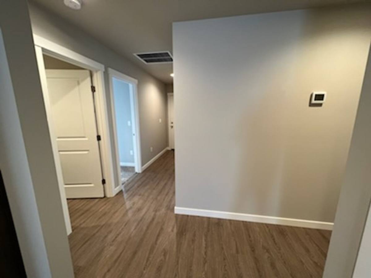 House for rent at 1098 S New Oak Lane, East Wenatchee, WA 98802