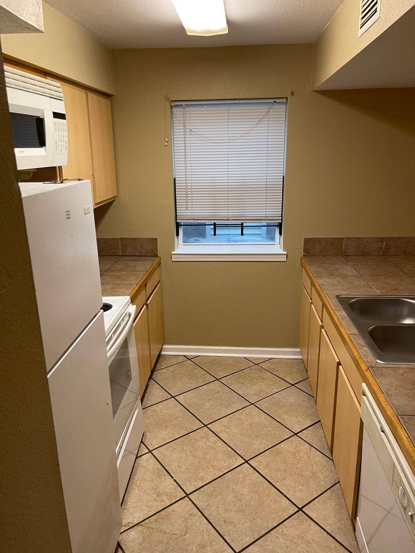 Apartment for rent at 6865 Mayo Blvd, New Orleans, LA 70126