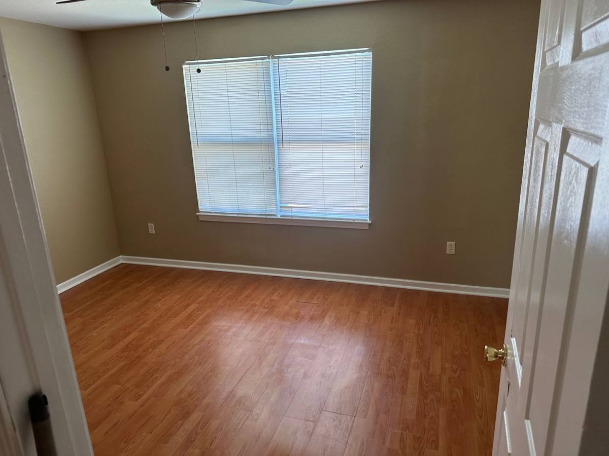 Apartment for rent at 6865 Mayo Blvd, New Orleans, LA 70126