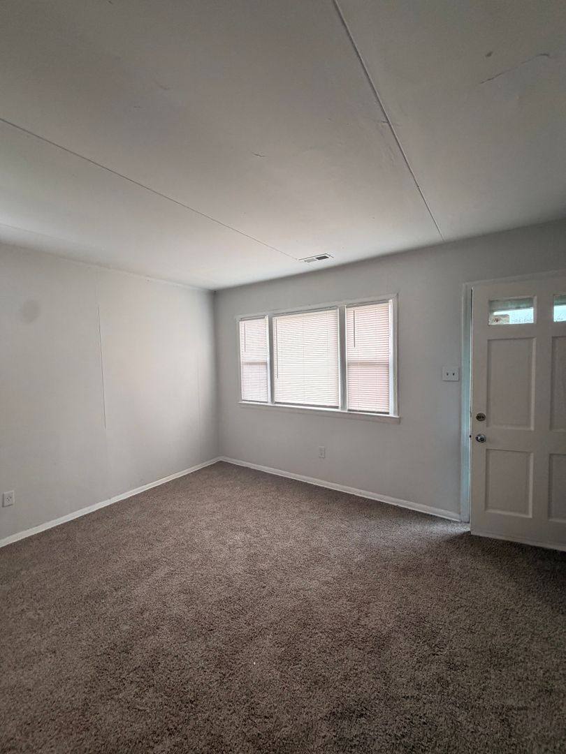 House for rent at 1832 Bancroft Dr, Hampton, VA 23663