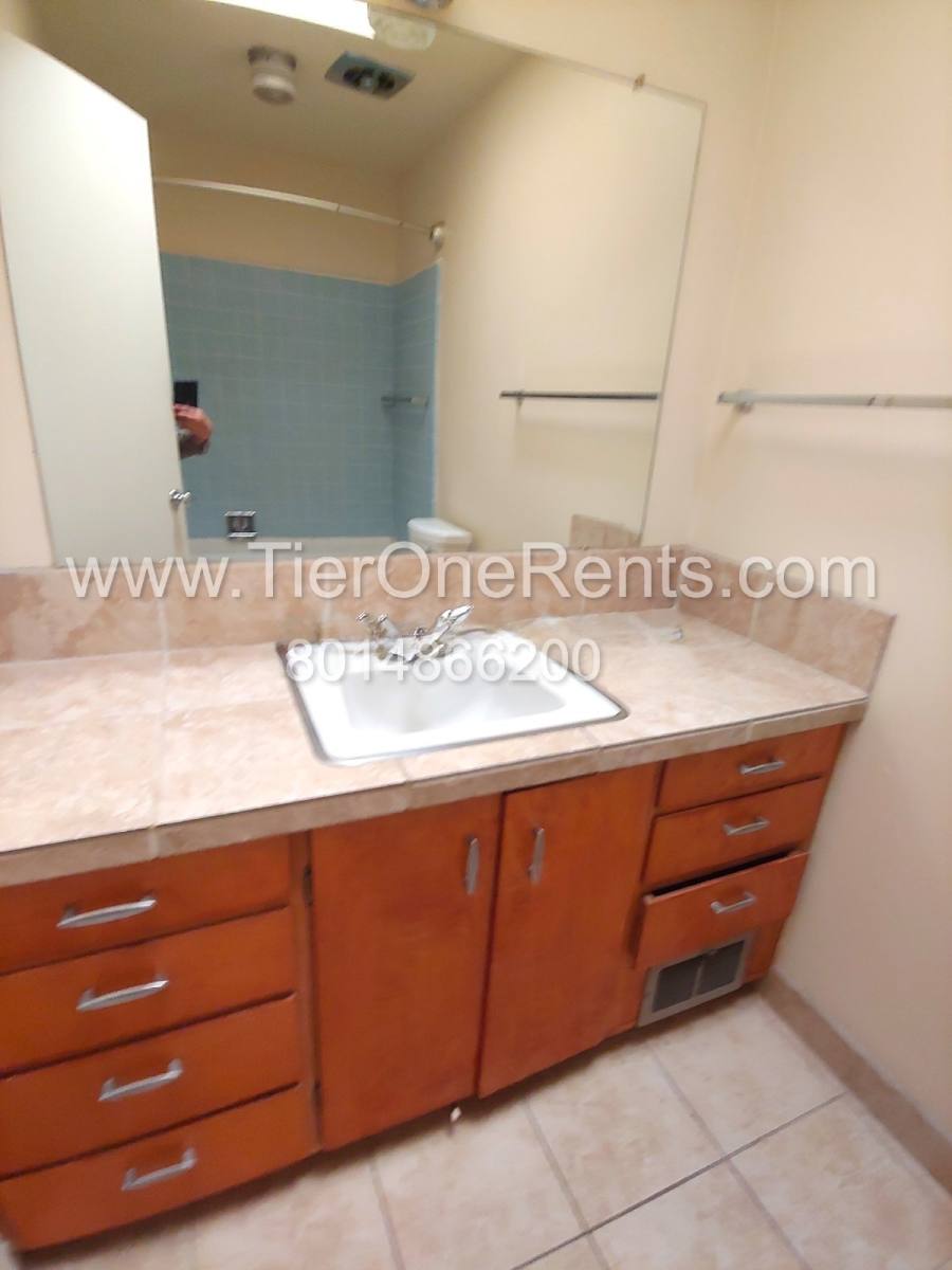 Townhouse for rent at 165 Wilson Ave S, Salt Lake City, UT 84115