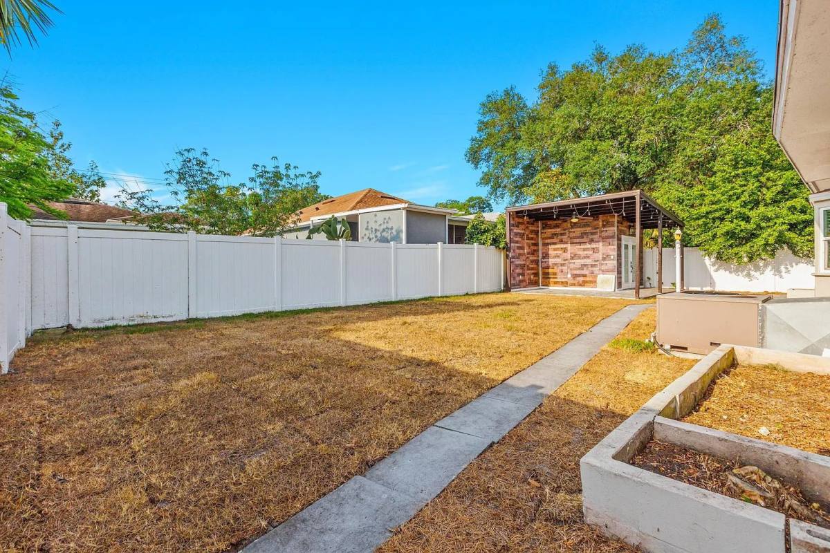 2614 W Henry Ave, Tampa, FL 33614 - House for Rent - Image 17
