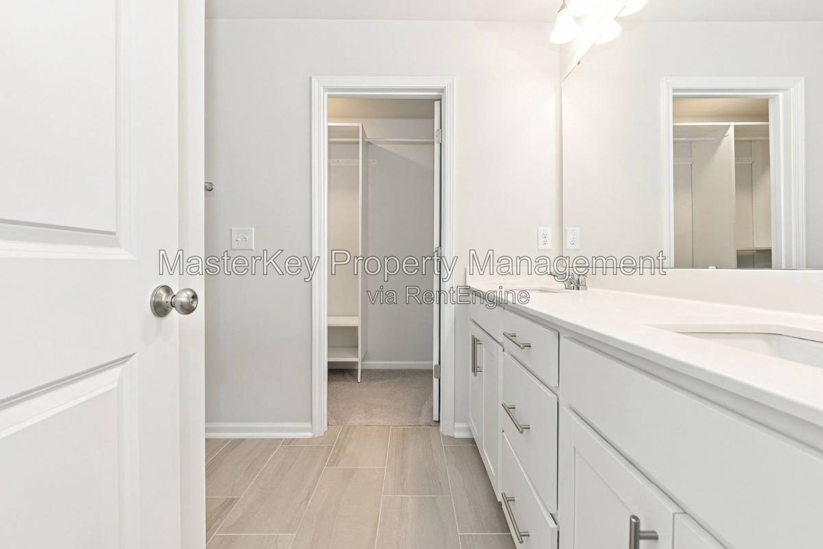 Townhouse for rent at 329 Deercroft Dr, Apex, NC 27539