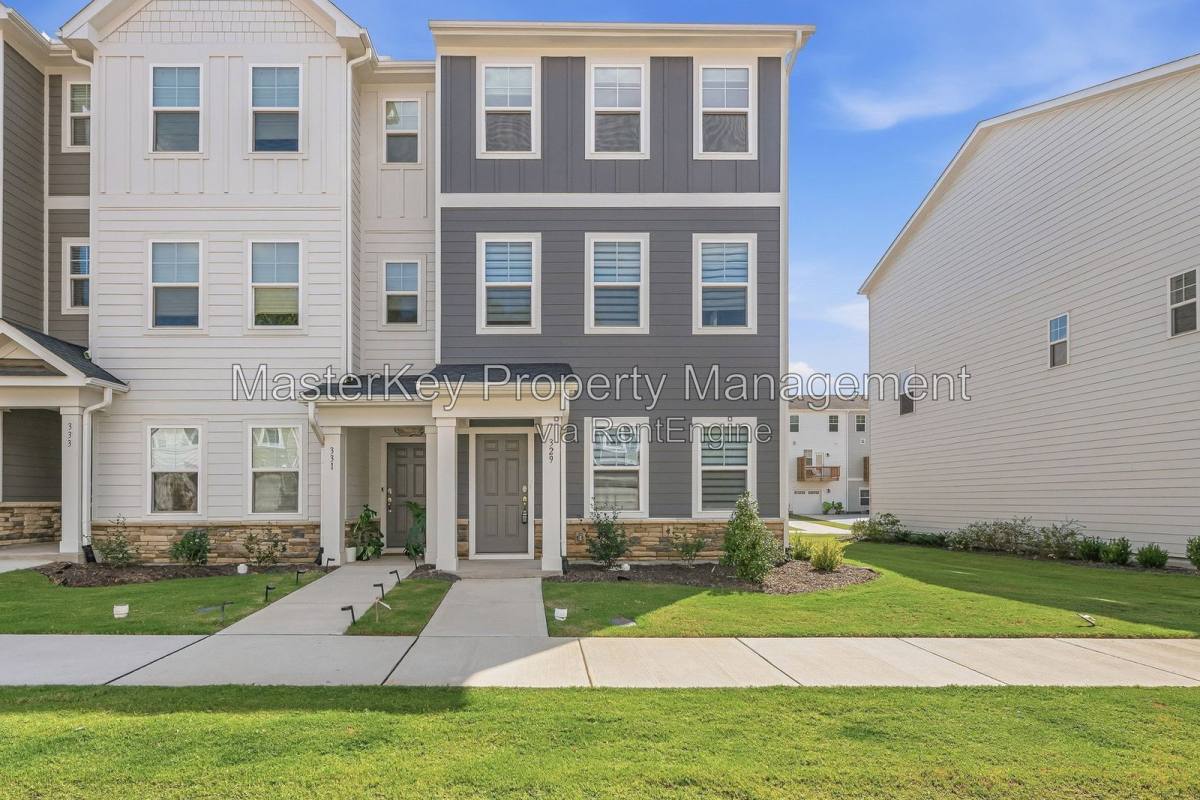 Townhouse for rent at 329 Deercroft Dr, Apex, NC 27539