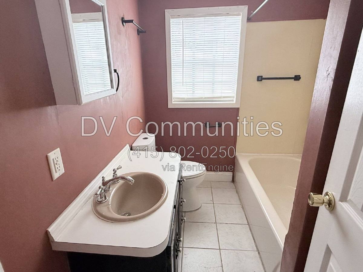 Apartment for rent at 1661 27th Ave N #1, St. Petersburg, FL 33713