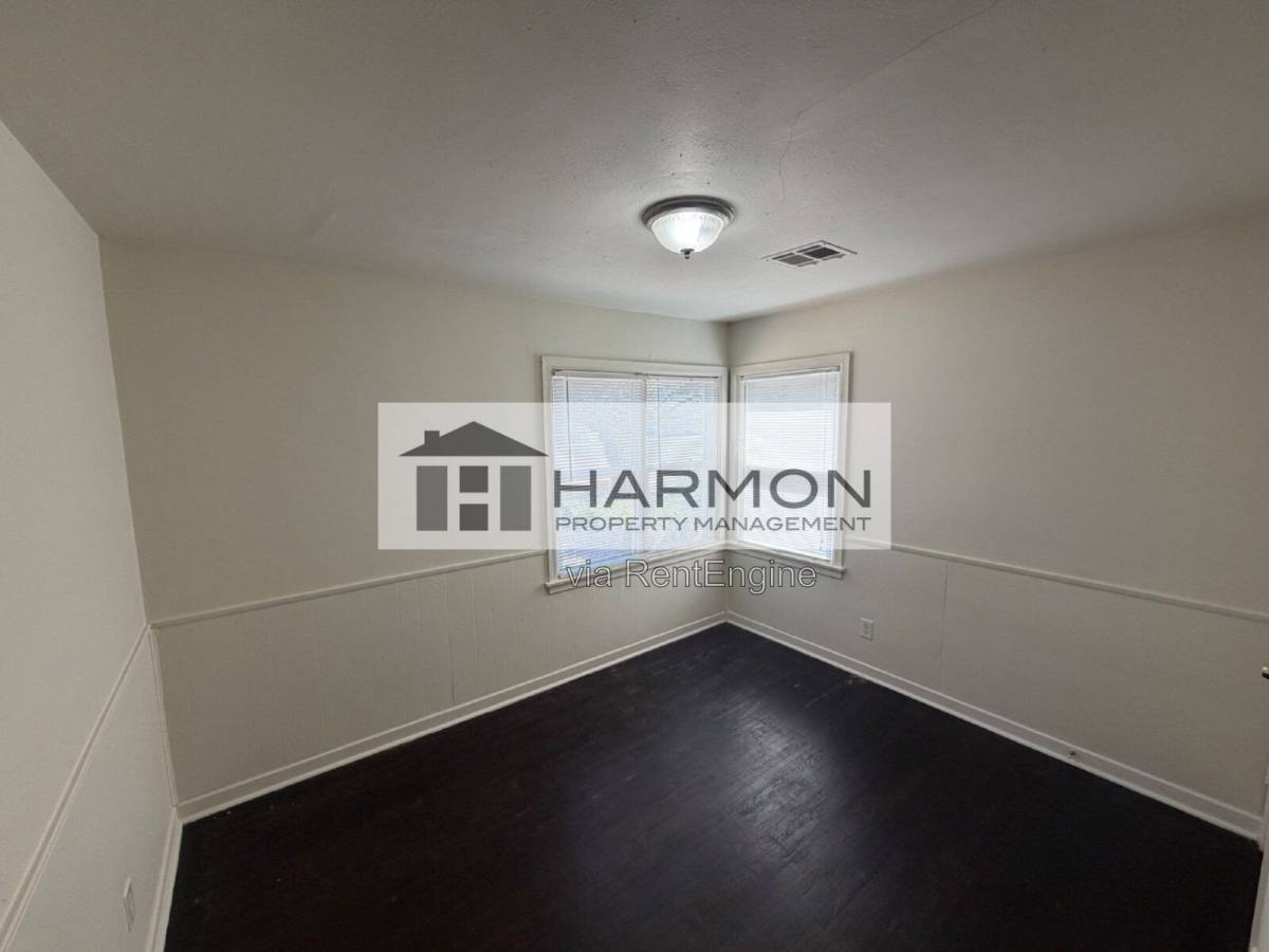 House for rent at 1823 N Garland St, Wichita, KS 67203