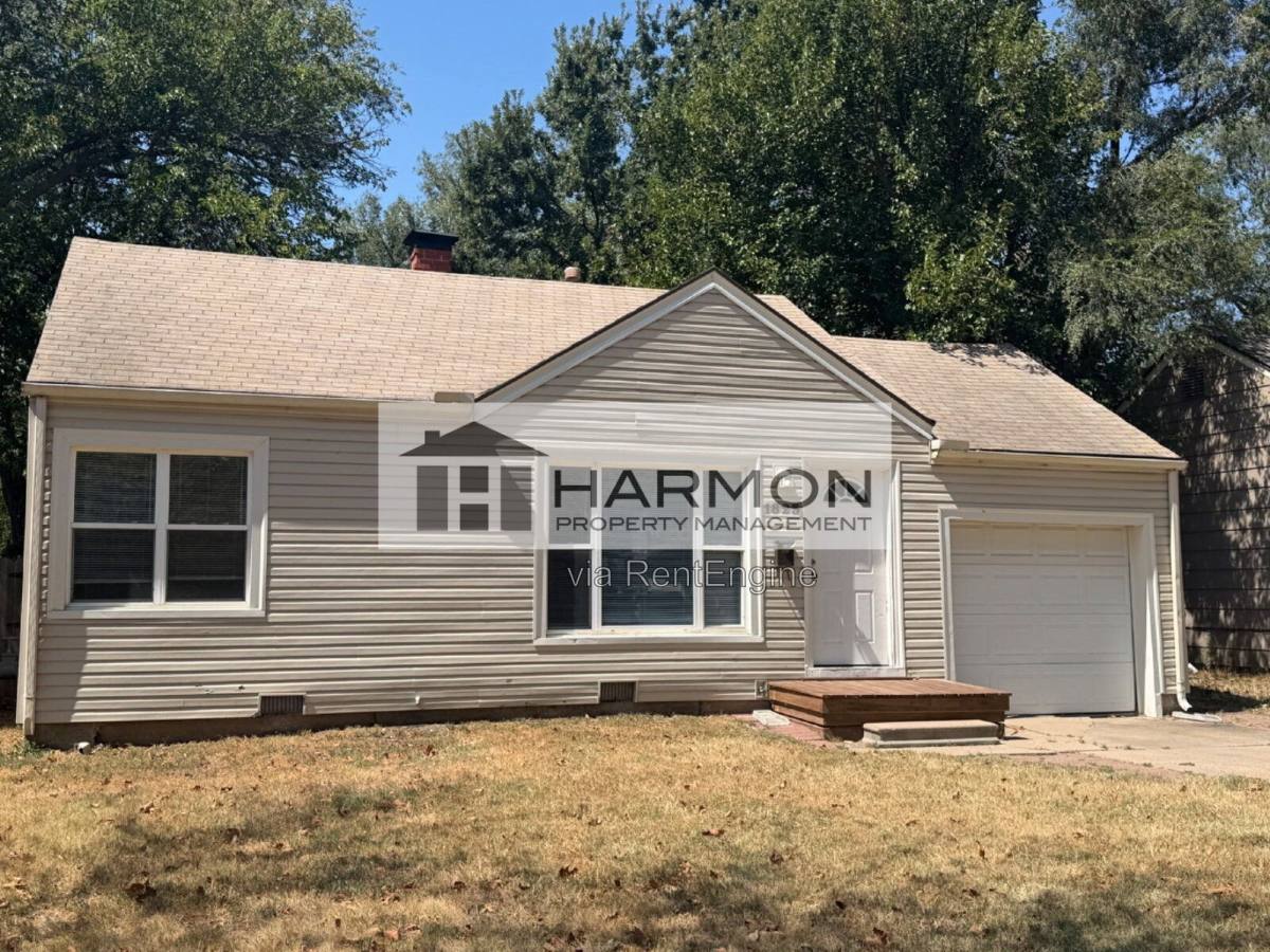 House for rent at 1823 N Garland St, Wichita, KS 67203