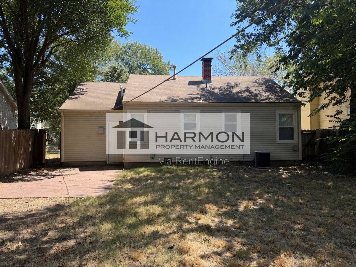 House for rent at 1823 N Garland St, Wichita, KS 67203