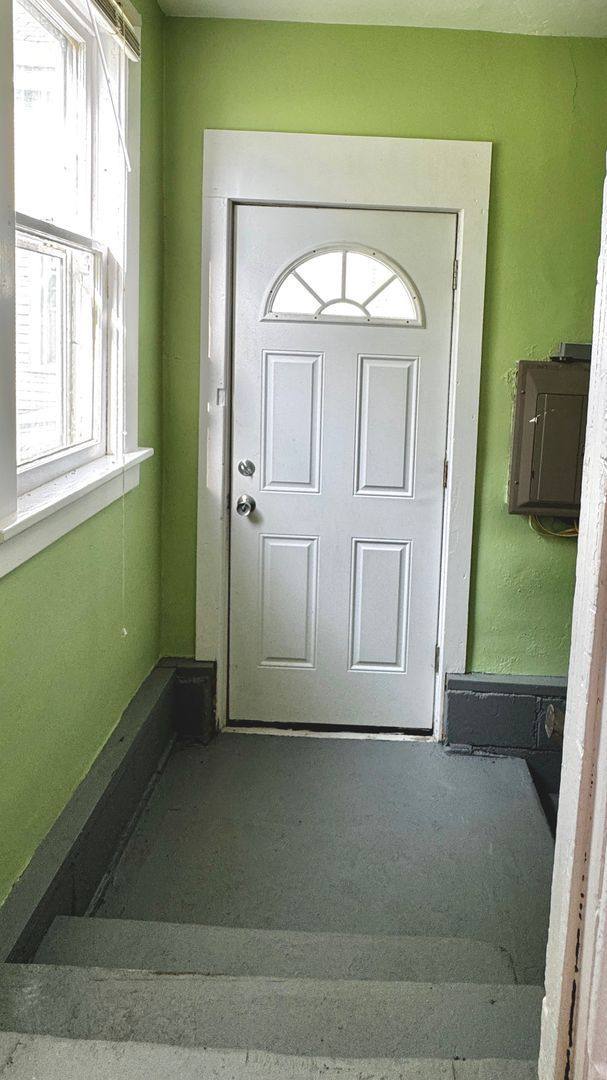 Apartment for rent at 190 W Washington Ave, Muskegon, MI 49441